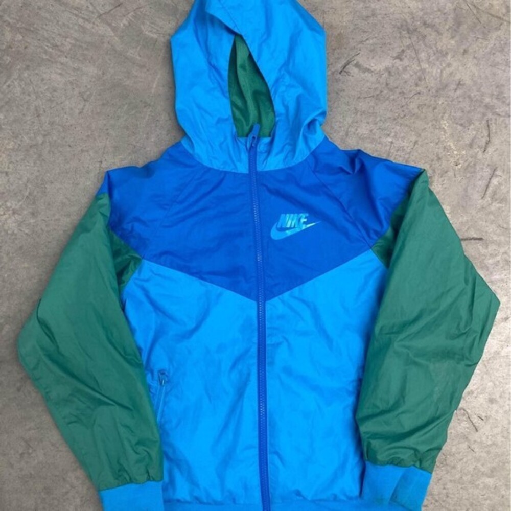 Women Nike Jacket size‎ Medium